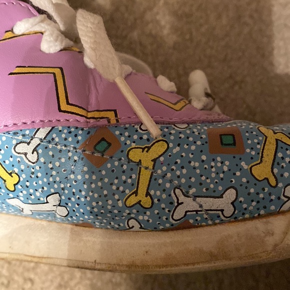 Vintage Reebok Dog Pattern - Picture 5 of 8